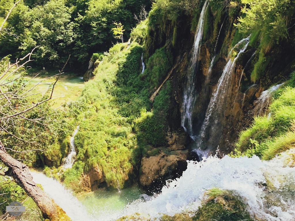 cascade du parc naturel de Plitvice cascade 