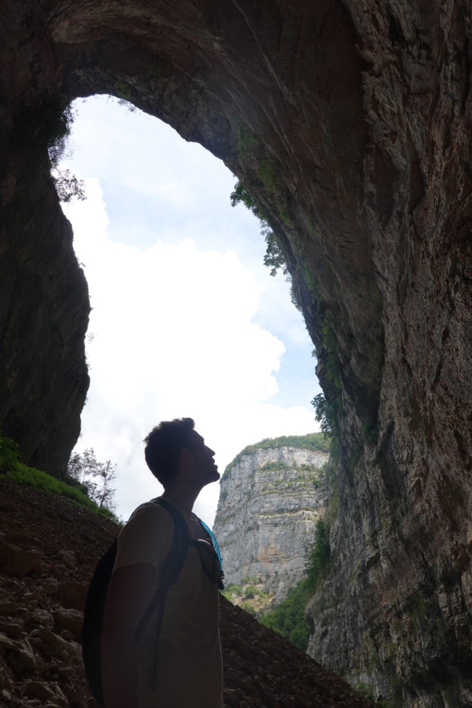 Grotte de Bournillon visite du porche spéléologie initiation vercors
