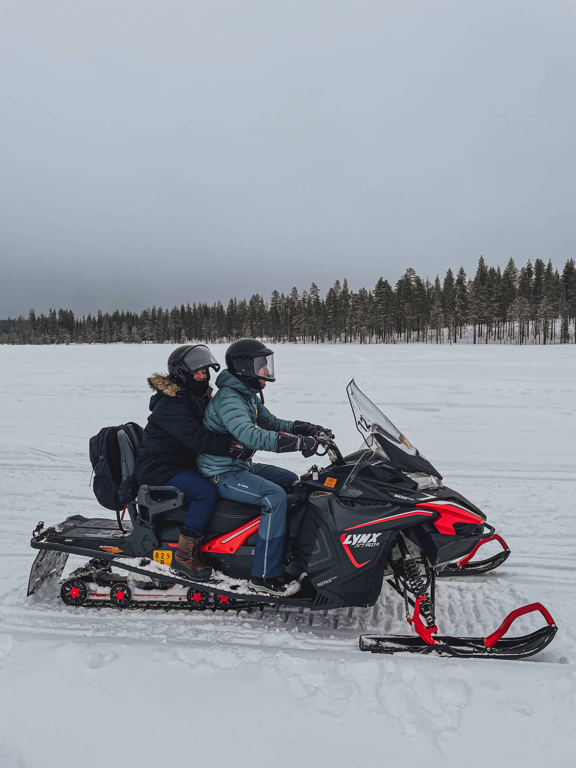 activité Voyages Laponie travel base motoneige