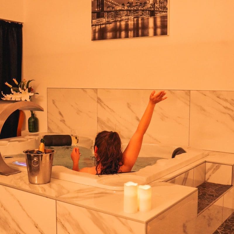 nuit romantique avec jacuzzi en Belgique province de liège
