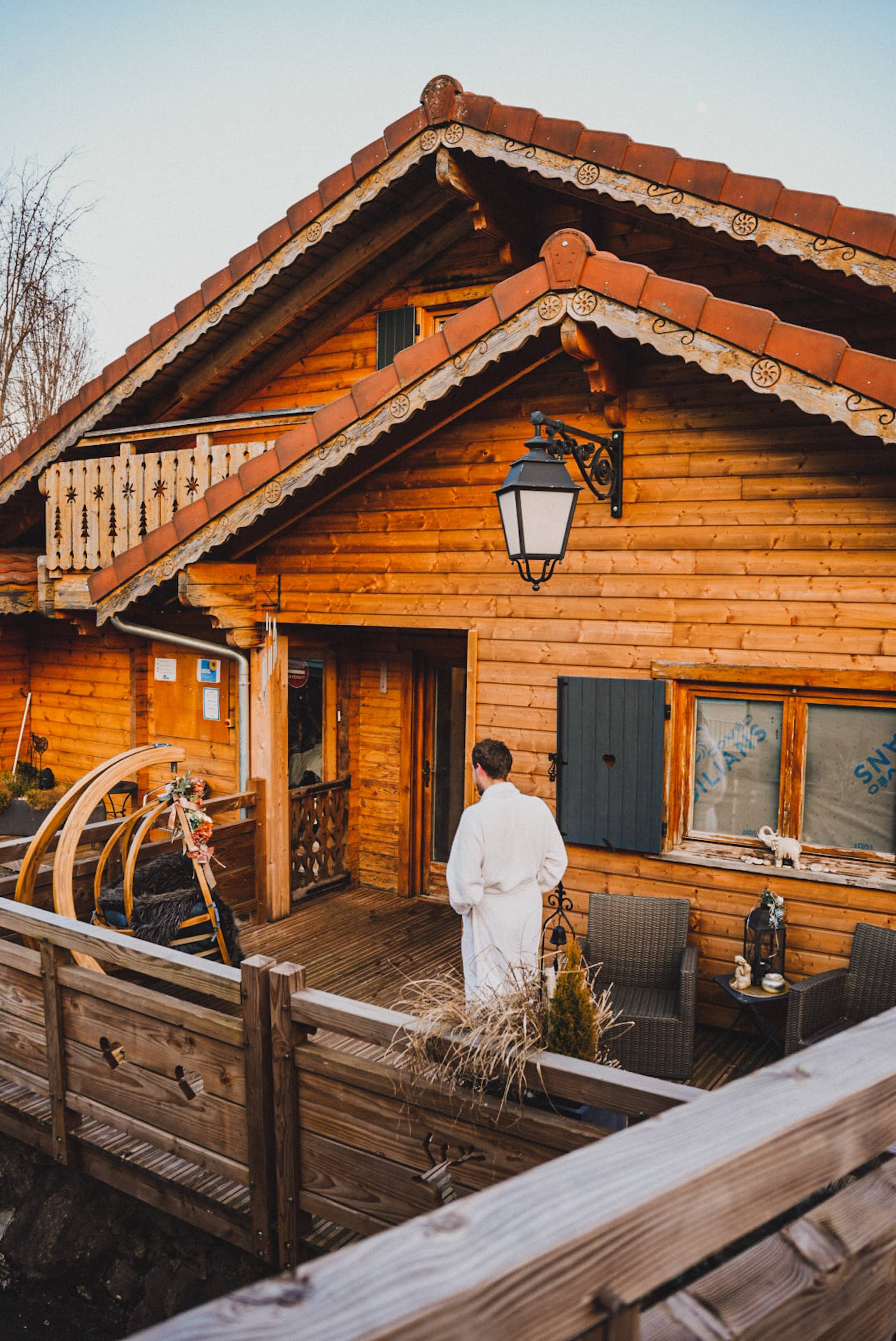 Réserver un logement sur Booking dans les Vosges : les plus beaux gîtes et chalets de la région pour trouver un hébergement familial en pleine nature