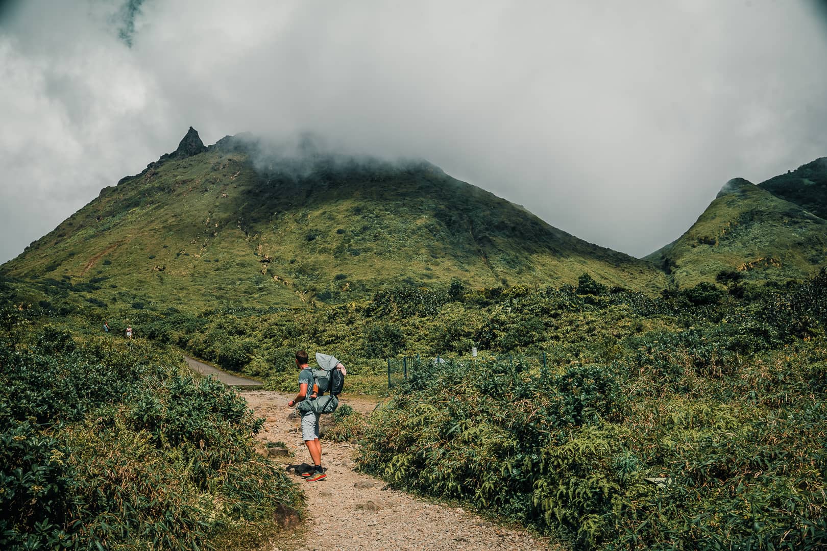 rando soufrière volcan